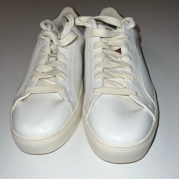 Madden NYC Women's WhiteLace-up Casual Dress Comfort Shoe Women's Size 7.5 - Picture 3 of 12
